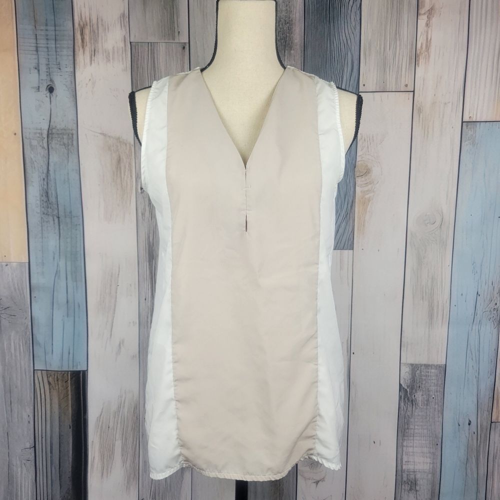 Olive & Oak White Tan Sleeveless Top Blouse Size Small
